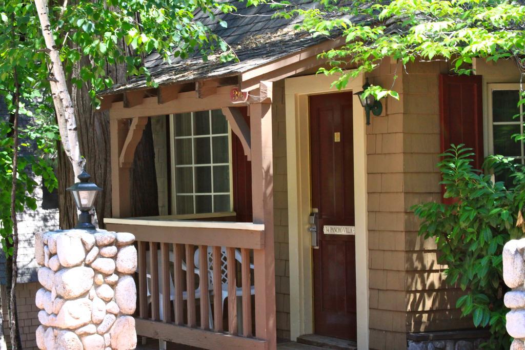 Saddleback Inn at Lake Arrowhead Bagian luar foto