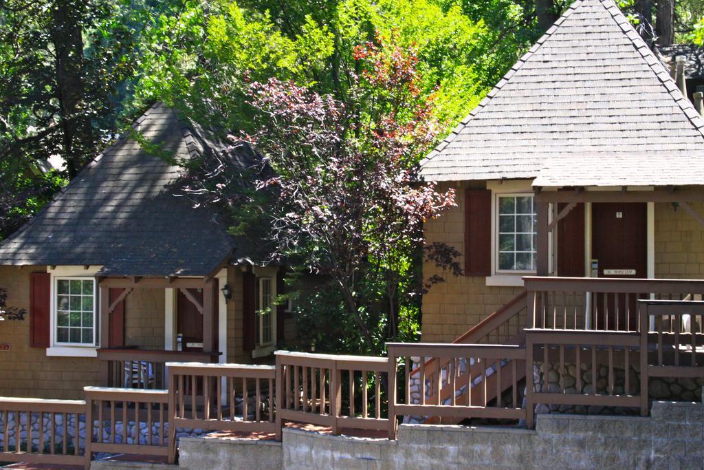 Saddleback Inn at Lake Arrowhead Bagian luar foto