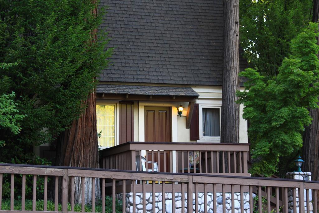 Saddleback Inn at Lake Arrowhead Bagian luar foto