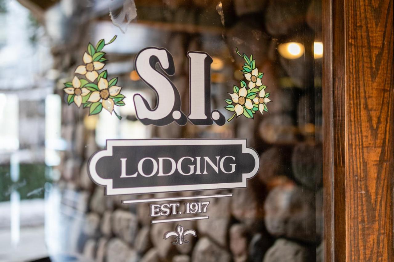 Saddleback Inn at Lake Arrowhead Bagian luar foto