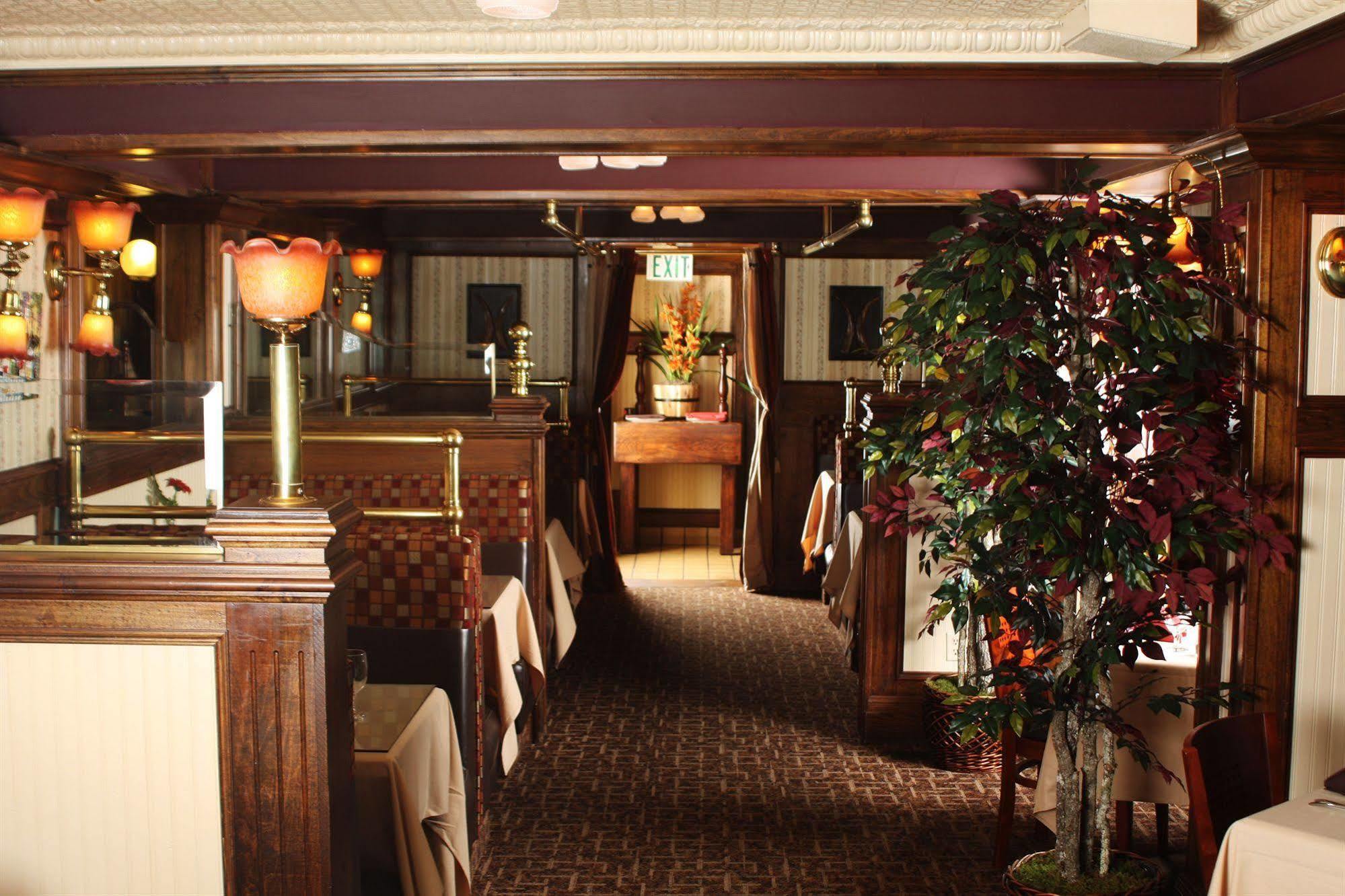 Saddleback Inn at Lake Arrowhead Bagian luar foto