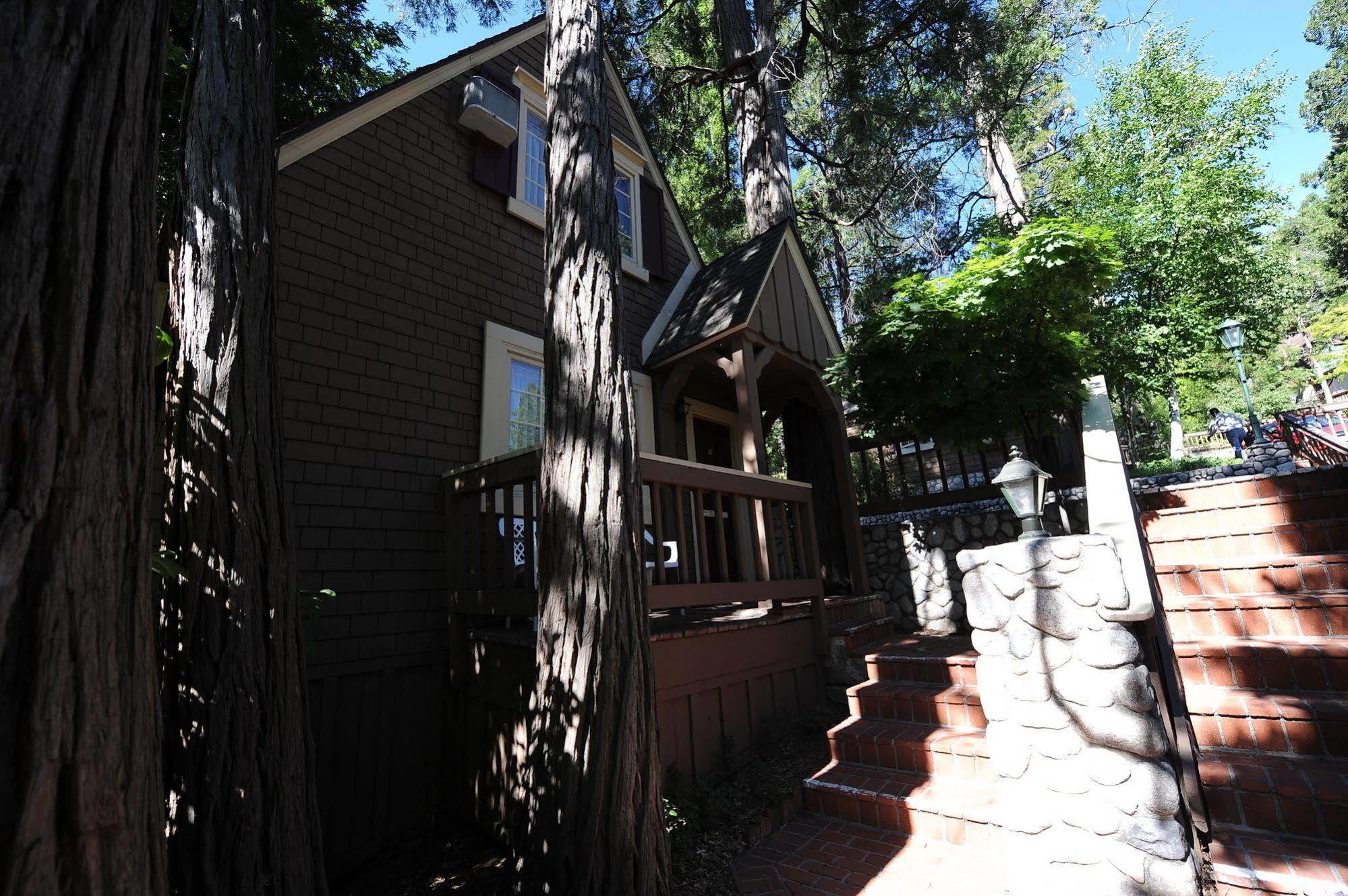 Saddleback Inn at Lake Arrowhead Bagian luar foto