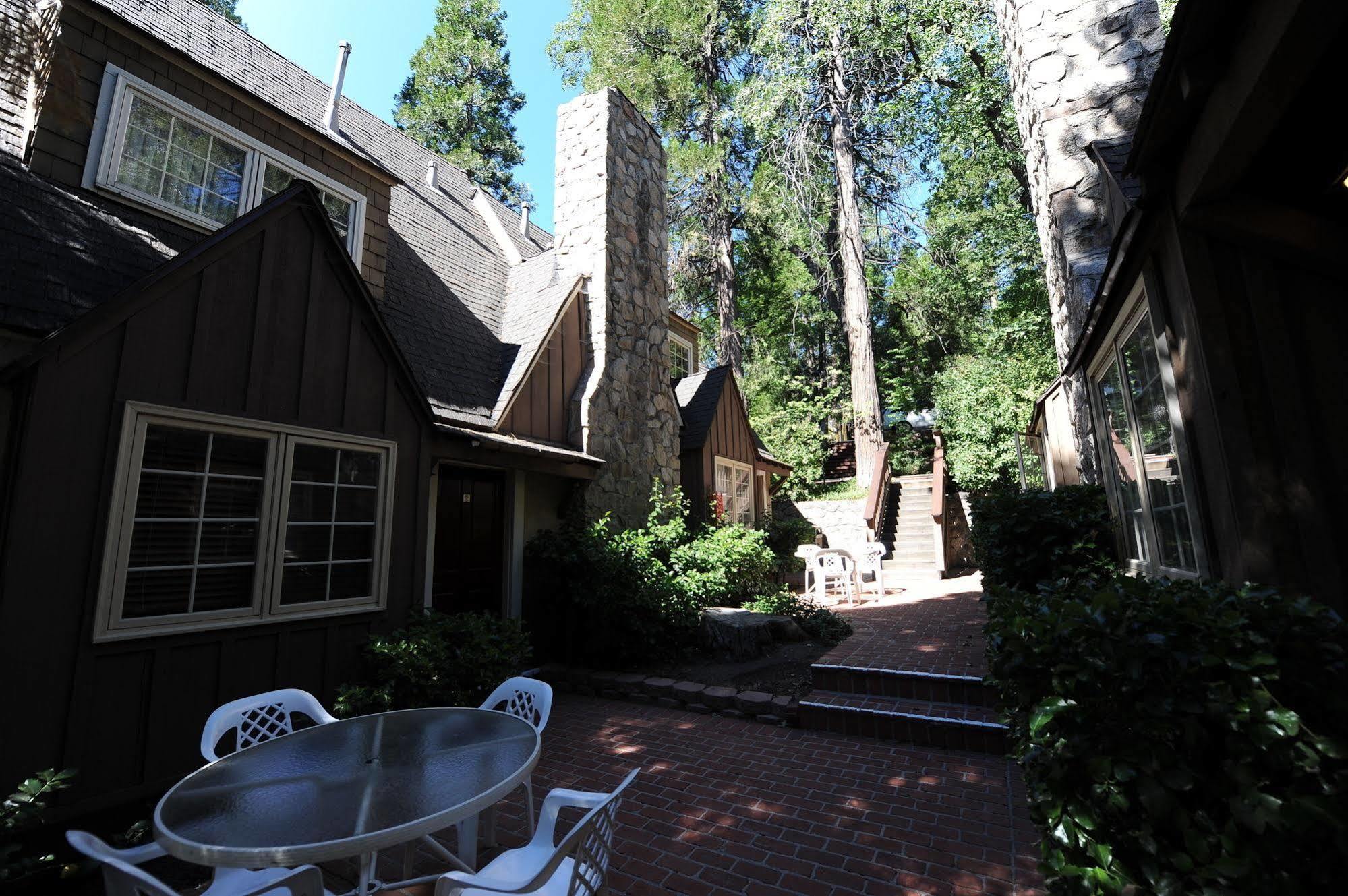 Saddleback Inn at Lake Arrowhead Bagian luar foto