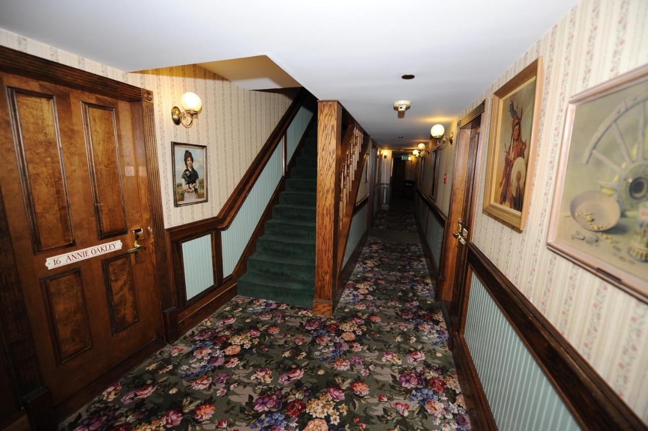 Saddleback Inn at Lake Arrowhead Bagian luar foto